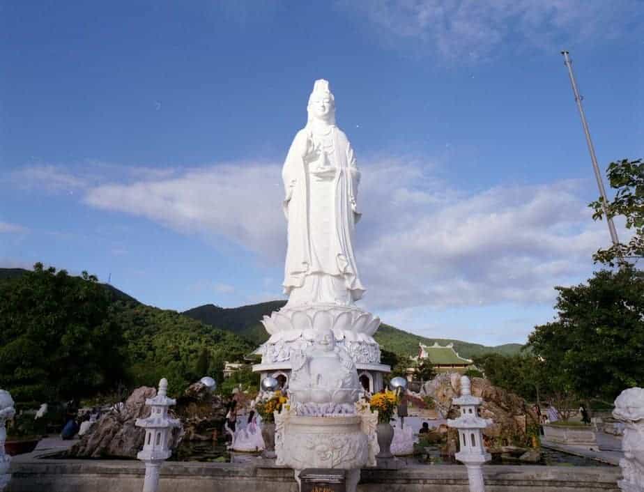 Khám phá vẻ đẹp tâm linh của chùa Linh Ứng Sơn Trà Đà Nẵng