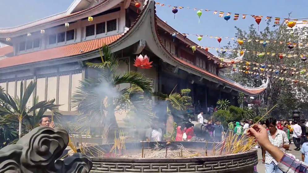 Điểm danh 10+ ngôi chùa lớn ở Sài Gòn 532195174