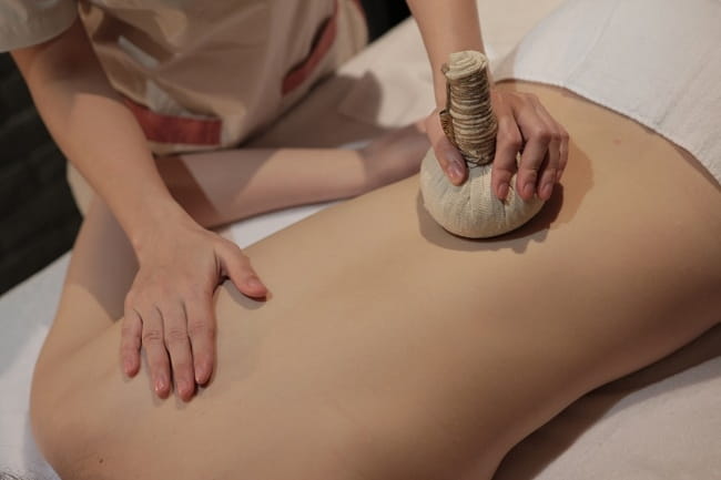 Phương pháp giảm cân bằng massage tại Amadora Spa